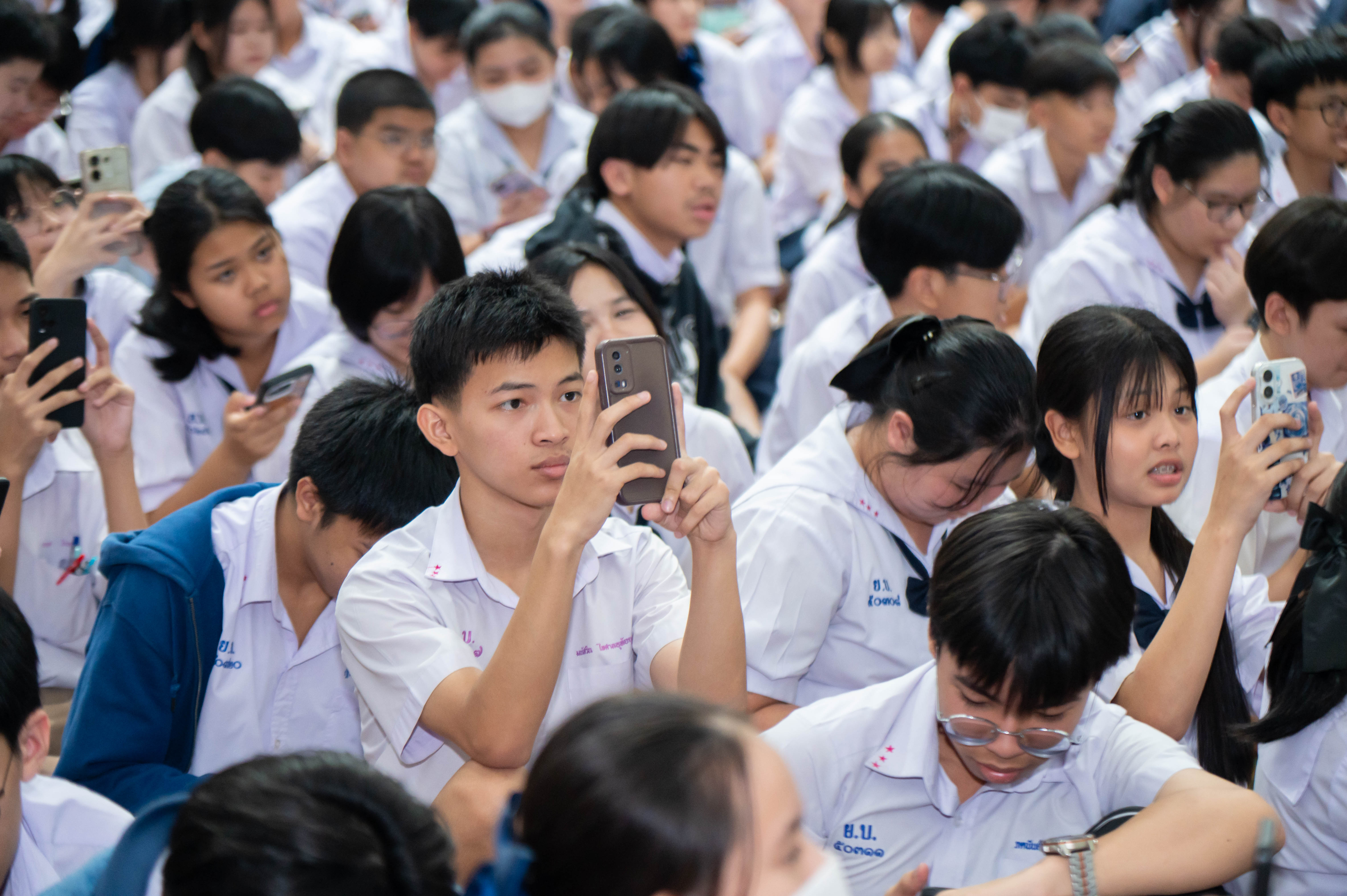 นักเรียนกำลังคิดถึงทางเลือกของตัวเอง