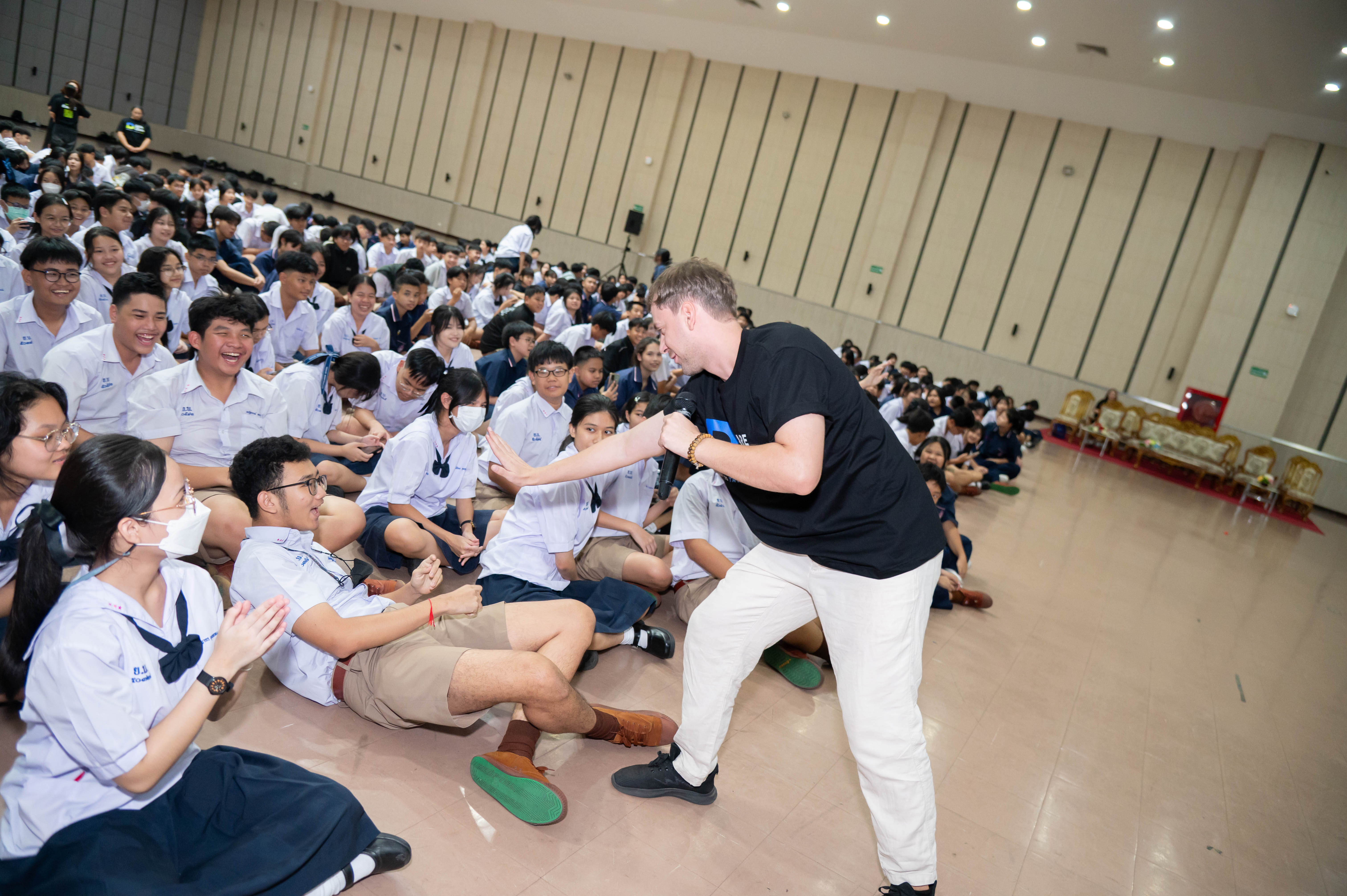 Dare to Learn พูดคุยกับนักเรียนอย่างใกล้ชิด